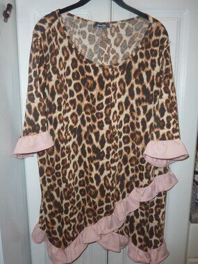 NEW Story Teller Leopard Animal Print Tunic With Pink Ruffle Accents 3X